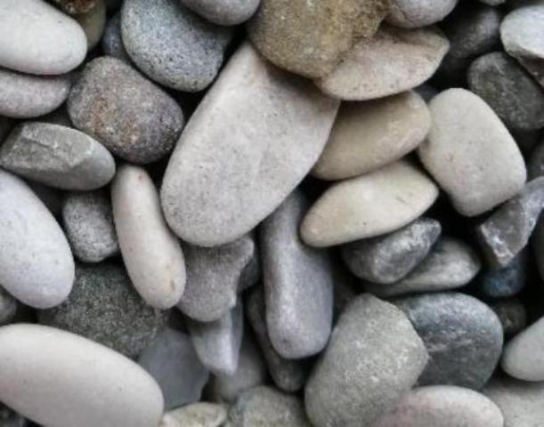 Где заказать гальку и каменную крошку с доставкой?  в Балашихе