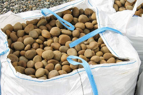 Kamenclub.ru: Песчаник ядра, фр. 100-300 мм  купить в Балашихе песчаник бежевый серый рыжий речная галька 5 000 руб/т   фото КАМЕНЬ КЛУБ