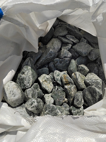 фото Галтованный жадеит (фр. 70-100 мм)  купить в Балашихе в интернет-портале КАМЕНЬ КЛУБ