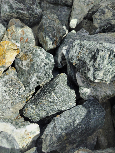 фото Галтованный жадеит (фр. 70-100 мм)  купить в Балашихе в интернет-портале КАМЕНЬ КЛУБ