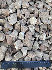 Kamenclub.ru: Мраморная крошка (щебень галтованный розовый) фр.20-40 мм.  купить в Балашихе мрамор розовый, красный оголтованный округлый щебень  15000 руб/т   фото КАМЕНЬ КЛУБ