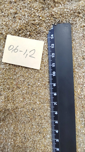 Кварцевый песок для площадок фр. 0,6-1,2 мм.  купить в Балашихе фото Камень Клуб