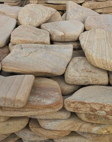 Kamenclub.ru: Песчаник пластушка галтованный желтый с рисунком (3 см)  купить в Балашихе плитняк - пластушка желтый песчаник 21000 руб/м3   фото КАМЕНЬ КЛУБ