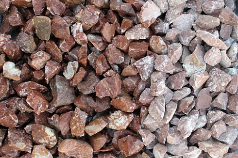 Kamenclub.ru: Мраморная крошка (щебень крошка розовый) фр. 20-40 мм.  купить в Балашихе мрамор розовый, красный мраморная крошка декоративная 11000 руб/т   фото КАМЕНЬ КЛУБ