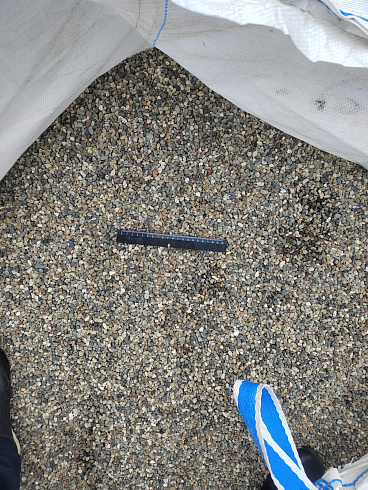 Kamenclub.ru: Галька речная окат (серая) фр.5-10 мм купить  в Балашихе галька речная серая, серый, темно-серый, светло-серый, коричневый речная окатанная галька декоративная ландшатфная 5000 руб/т   фото КАМЕНЬ КЛУБ