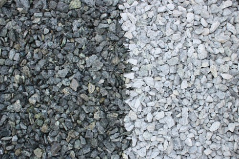 Kamenclub.ru: Щебень крошка зеленый (змеевик) фр. 10-20 мм.  купить в Балашихе змеевик зеленый, салатовый декоративная ландшафтная каменная крошка щебня 7 200 руб/т   фото КАМЕНЬ КЛУБ