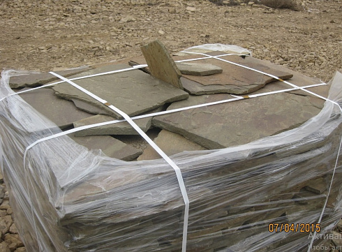 Kamenclub.ru: Песчаник пластушка серо-зеленый (4,0 см- 5,0 см)  купить в Балашихе песчаник серо-зеленый, серый, зеленый песчаник рваный ландшафтный колотый 9000 руб/м3   фото КАМЕНЬ КЛУБ