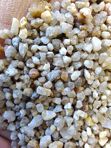 Кварцевый песок сухой фракцинированный фр. 1,6-4 мм.  купить в Балашихе фото Камень Клуб