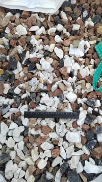 Kamenclub.ru: Мраморная крошка (щебень галтованный микс:белый-зеленый-розовый) фр.20-40 мм.  купить в Балашихе мрамор белый, зеленый, розовый мрамор декоративный (галтовка) 15500 руб/т   фото КАМЕНЬ КЛУБ