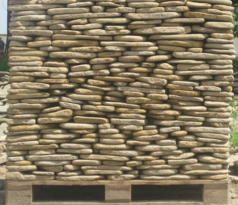 Kamenclub.ru: Песчаник пластушка галтованный желтый с рисунком (3 см)  купить в Балашихе плитняк - пластушка желтый песчаник 21000 руб/м3   фото КАМЕНЬ КЛУБ