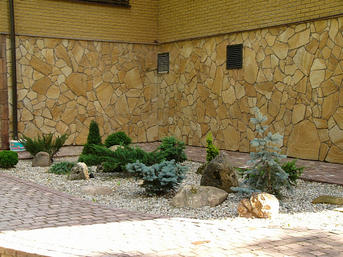 Kamenclub.ru: Песчаник пластушка желтый с разводом под дерево (2 см)  купить в Балашихе плитняк желтый с разводами, желтый, рыжий, серый песчаник пластушка рваная ландшафтная 11 000 руб/м3   фото КАМЕНЬ КЛУБ