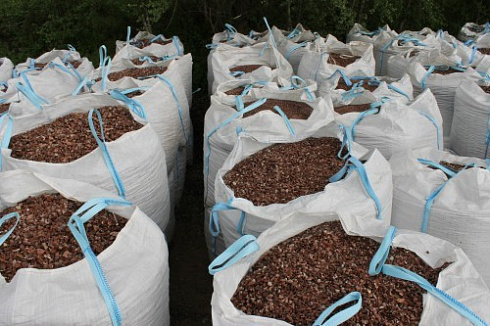 Kamenclub.ru: Мраморная крошка (щебень крошка розовый) фр. 10-20 мм.  купить в Балашихе мрамор розовый, красный каменная декоративная крошка ландшафтная 11000 руб/т   фото КАМЕНЬ КЛУБ