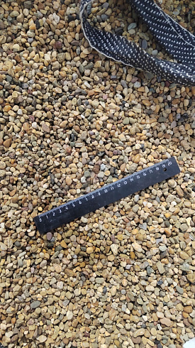 Kamenclub.ru: Галька окат (серо-желтая) фр.5-10 мм. купить  в Балашихе галька речная рыжий, желтый, рыжий, серо-желтый речная окатанная галька декоративная 5000 руб/т   фото КАМЕНЬ КЛУБ