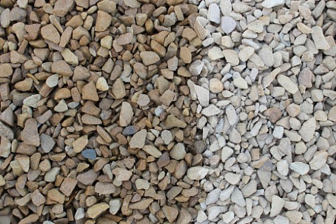Kamenclub.ru: Щебень крошка желтый (песчаник) фр. 10-20 мм.  купить в Балашихе песчаник бежевый, серый, рыжий декоративный ландшафтный щебень колотый 9500 руб/т   фото КАМЕНЬ КЛУБ