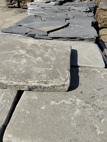 Kamenclub.ru: Песчаник галтованный для облицовки (фр. 2-5 см)  купить в Балашихе песчник рыжий желтый серый песчаник окатанный речной 6 000 руб/т   фото КАМЕНЬ КЛУБ