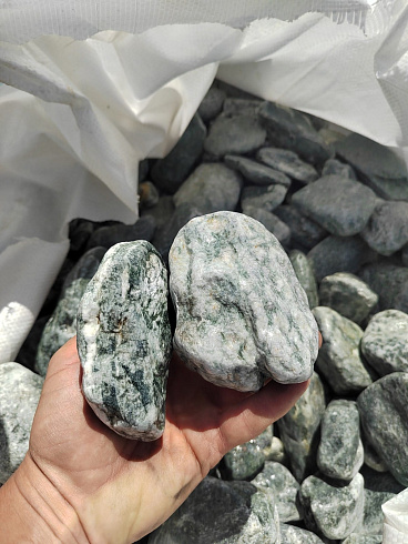 фото Галтованный жадеит (фр. 70-100 мм)  купить в Балашихе в интернет-портале КАМЕНЬ КЛУБ