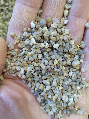 Кварцевый песок сухой фракцинированный фр. 1,6-4 мм.  купить в Балашихе фото Камень Клуб
