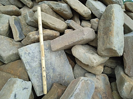 Kamenclub.ru: Песчаник для мощения дорожек, площадок, парковок ( фр 5-10 см)  купить в Балашихе песчаник  серый желтый коричневый рыжий песчаник оголтованный окатанный 6500 руб/т   фото КАМЕНЬ КЛУБ