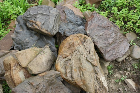 Kamenclub.ru: Песчаник декоративный ландшафтный (фр. 300-500 мм)  купить в Балашихе песчаник желтый рыжий серый зеленый валун речной окатанный природный песчаника 4 500 руб/т   фото КАМЕНЬ КЛУБ