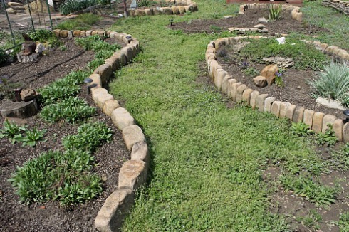 Kamenclub.ru: Песчаник для строительства и кладки блочный (фр 100-200 мм)  купить в Балашихе песчаник бежевый серый рыжий валун мелкий для строительства песчаник 6500 руб/т   фото КАМЕНЬ КЛУБ