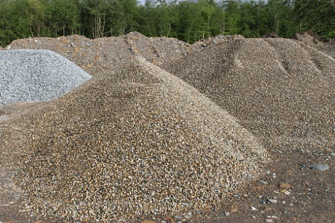 Kamenclub.ru: Галька окат (серо-желтая) фр.10-20 мм. купить  в Балашихе галька серо-желтая, рыжая, серый речная окатанная округлая галька 5000 руб/т   фото КАМЕНЬ КЛУБ