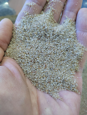 Кварцевый песок для площадок фр. 0,3 - 1 мм.  купить в Балашихе фото Камень Клуб