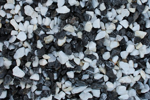 Kamenclub.ru: Мраморная крошка (щебень крошка микс: белый-зеленый-розовый) фр. 3-5 мм.  купить в Балашихе мрамор белый, зеленый, розовый мраморная декоративная крошка каменная 12000 руб/т   фото КАМЕНЬ КЛУБ