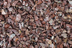 Kamenclub.ru: Мраморная крошка (щебень крошка розовый) фр. 10-20 мм.  купить в Балашихе мрамор розовый, красный каменная декоративная крошка ландшафтная 11000 руб/т   фото КАМЕНЬ КЛУБ