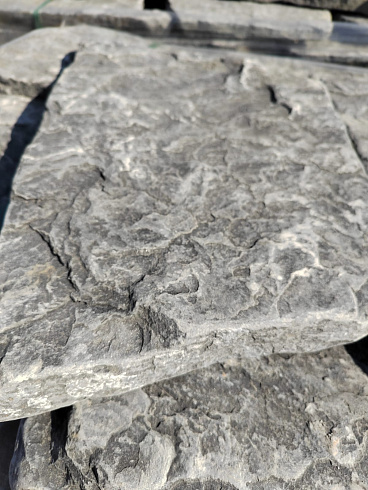 Kamenclub.ru: Песчаник галтованный для облицовки (фр. 2-5 см)  купить в Балашихе песчник рыжий желтый серый песчаник окатанный речной 6 000 руб/т   фото КАМЕНЬ КЛУБ